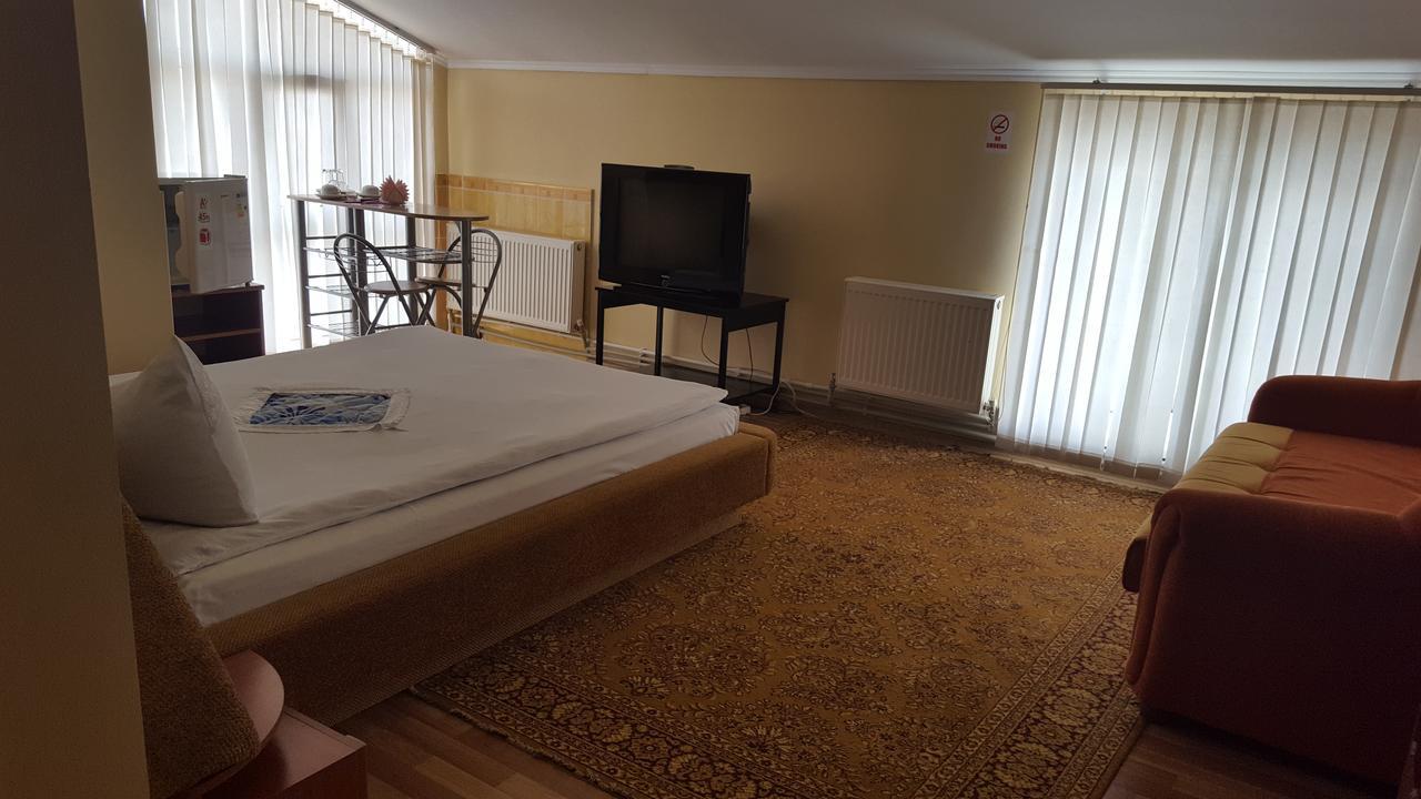 Hotel Confort Drochia Buitenkant foto